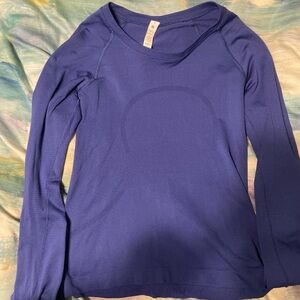 Long sleeve Lululemon workout top